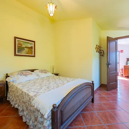Cubo's La Cimada 5 Pax Bed&breakfast Guest house